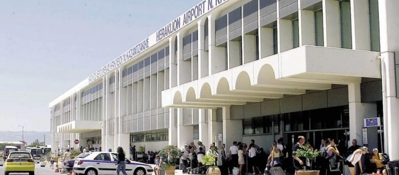 Κρήτη: Χειροπέδες σε 29 άτομα για πλαστογραφία ταξιδιωτικών εγγράφων και ναρκωτικά στα αεροδρόμια του νησιού